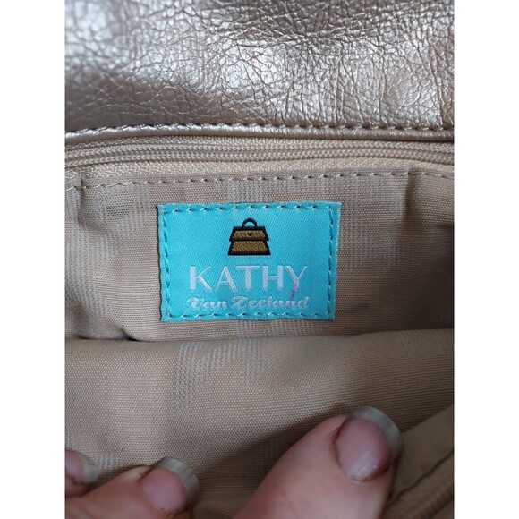 Kathy Van Zeeland Textured Gold Clutch Purse Crossbody W/Rhinestone Crown - Picture 5 of 8